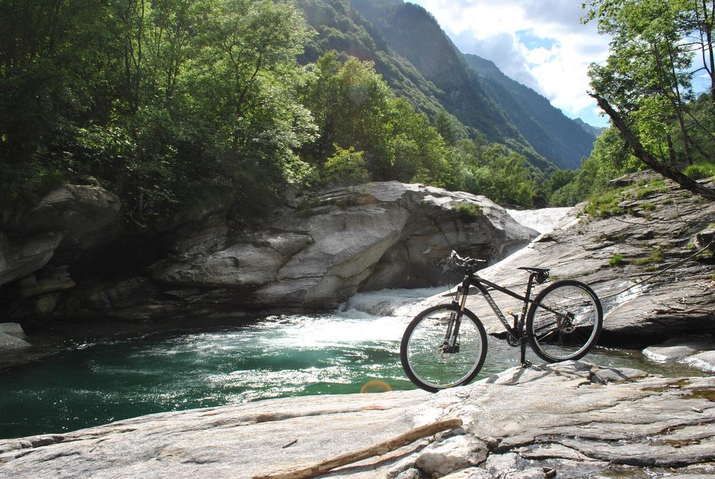 Myverzasca Resort Ai Piee Brione  Εξωτερικό φωτογραφία